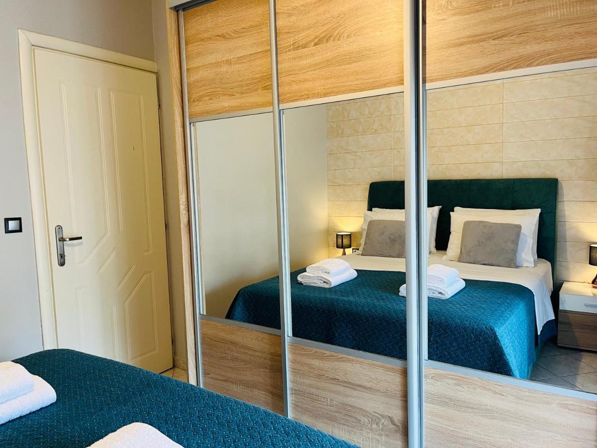 Elite Deluxe 3 Apartment *